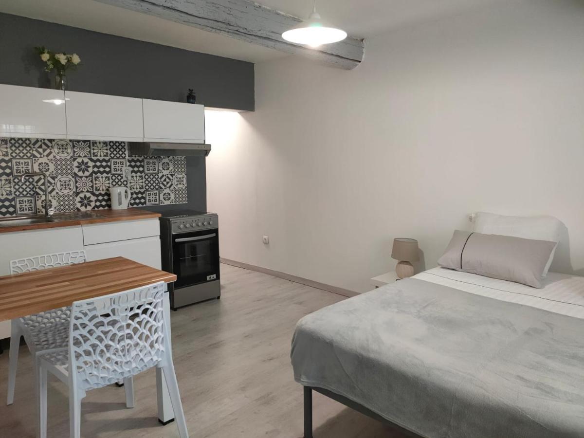 Studio Entier Saint-Laurent-dʼAigouze Zewnętrze zdjęcie