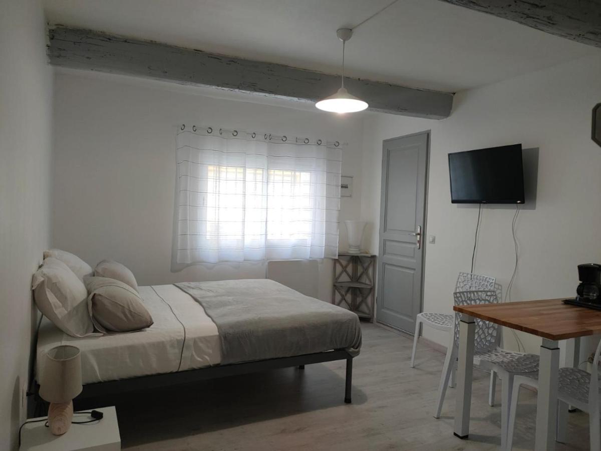 Studio Entier Saint-Laurent-dʼAigouze Zewnętrze zdjęcie